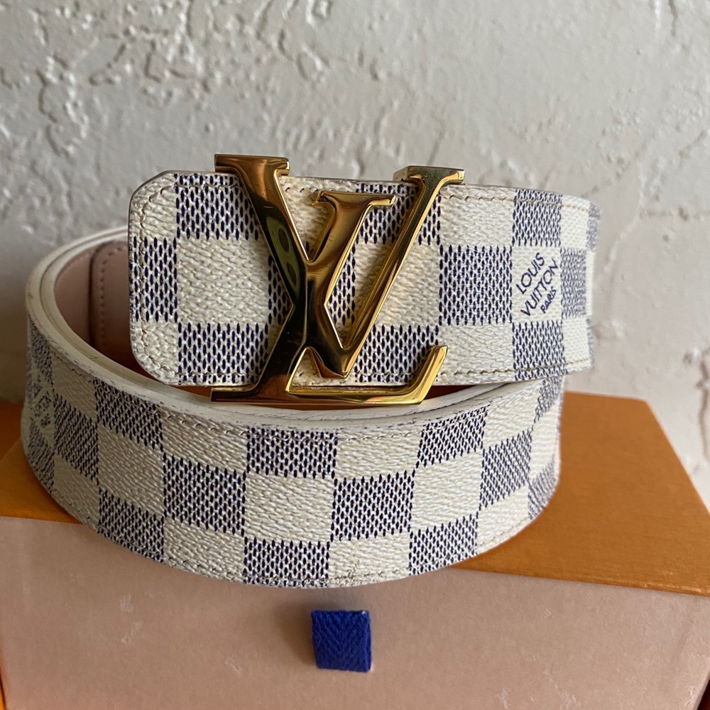 💙Louis Vuitton Initials Belt Mens or Womens Azur